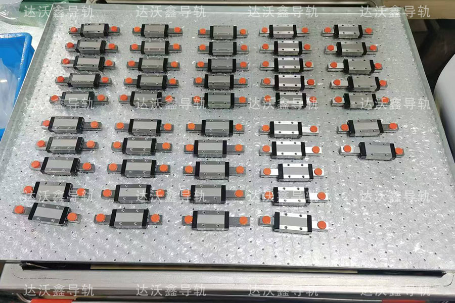 新能源设备工况适配分析：直线导轨选型、精度与运维规范